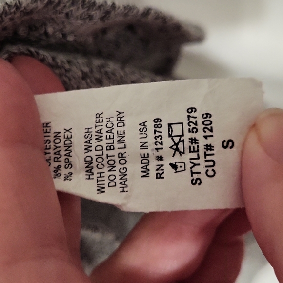 Jolie High-Low Sweater - Picture 4 of 4